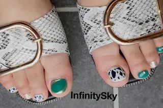 ネイル infinity skyのネイルデザイン