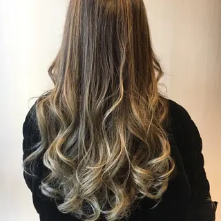 ロング カラー GO TODAY所属・ハイトーン/小顔 カット/Ayumuのヘアスタイル