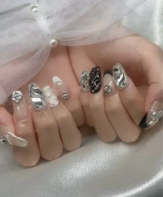 ネイル YOLO NAILのネイルデザイン