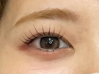 マツエク・マツパ Berry Eyes 町田店所属・BerryEyes 新海のマツエク・マツパデザイン