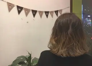 ミディアム カラー 山口 明日花のヘアスタイル