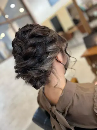 ミディアム ヘアアレンジ Style Tのヘアスタイル