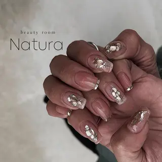 ネイル マツエク・マツパ アイブロウ beautyroom Naturaのネイルデザイン