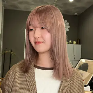カラー sato mizukiのヘアスタイル