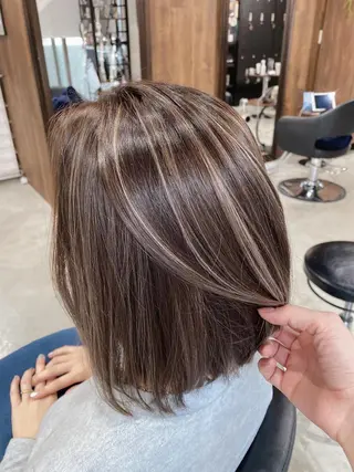 ミディアム カラー EGAO所属・yuuka🌻 ハイライト/艶カラーのヘアスタイル