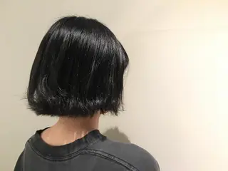 ショート カラー 野々村 朋美のヘアスタイル