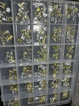 ネイル N. サロン所属・Theone栄店 田口のネイルデザイン