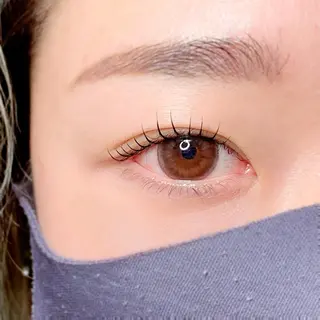 マツエク・マツパ miien(SALONVILLAGE内)所属・MOE /渋谷・明治神宮前のマツエク・マツパデザイン