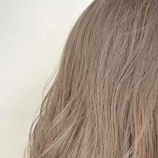 ロング カラー イシイ ハルナ 🤍のヘアスタイル