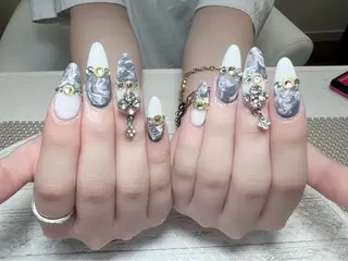 ネイル シェヌネイル JURAのネイルデザイン