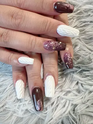 ネイル シェヌネイル JURAのネイルデザイン