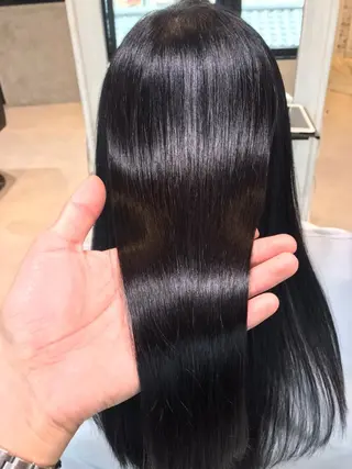 ロング ヤマモト ミナミのヘアスタイル