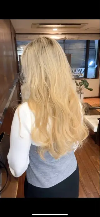 ロング カラー 髪質改善ｶﾗｰ ｹｱﾌﾞﾘｰﾁ/ﾀﾑのヘアスタイル