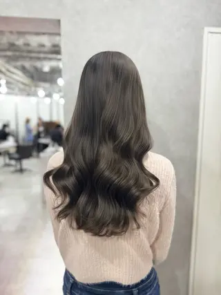 ロング カラー 赤み無し柔らかカラー 【梅田】madokaのヘアスタイル