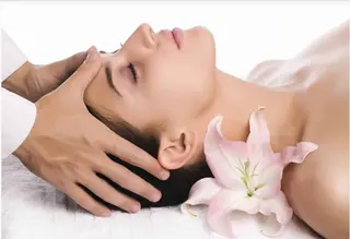 herbal relaxation &beauty満芳庭所属・楊 蓉のネイルデザイン