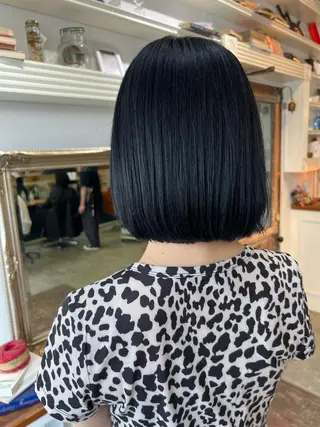 ショート カラー オカベ ショウマのヘアスタイル