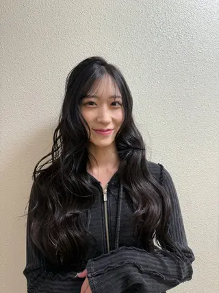 カレン mimiiyのヘアスタイル