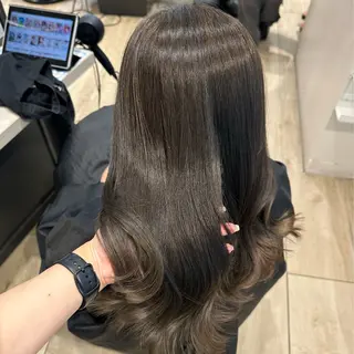 セミロング カラー 💎銀座.大人可愛い 🩶上品ヘア💎のヘアスタイル