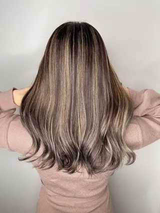 ロング カラー Luana 矢場町のヘアスタイル