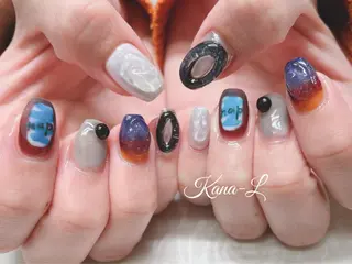 カラー ネイル 芦辺 香奈のネイルデザイン