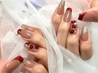 ミディアム Bonheur 【ボヌール】のネイルデザイン