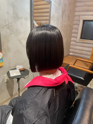 ショート 🐾及部 艶髪|艶 カラーショート|ボブのヘアスタイル
