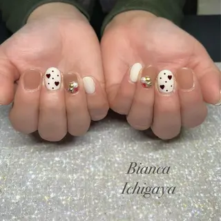 ネイル Bianca . UCHIDAのネイルデザイン