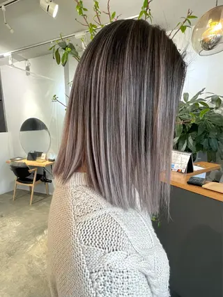 ミディアム 岸川 恭子のヘアスタイル