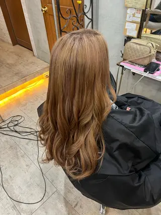 ロング カラー 艶髪/ハイトーン/ ヘアセット/モエノのヘアスタイル