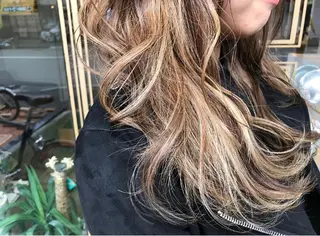 ロング カラー ヘアアレンジ マツエク・マツパ Kawaguchi Arisaのヘアスタイル