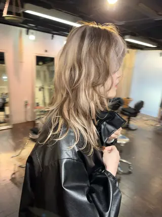 セミロング カラー givet所属・心斎橋/デザインカラ ー/海外風/ナツミのヘアスタイル