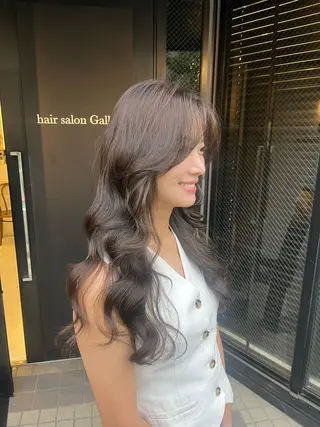 ロング カラー ナミ🩶暗髪/暖色 ❤️/透明感/縮毛のヘアスタイル