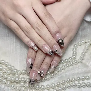 ネイル Iris  Nail所属・Rosaline 💕💕のネイルデザイン