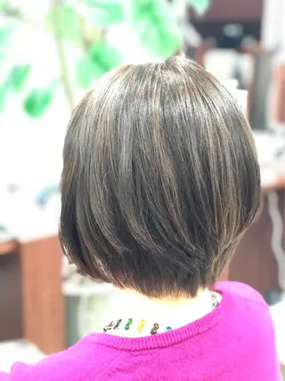 ミディアム カラー 飯田 真澄のヘアスタイル