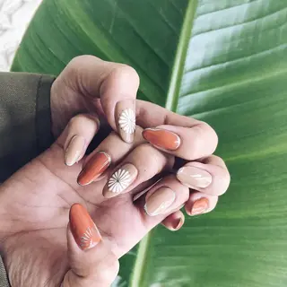 ネイル 🌞💜 KAORI 🌴のネイルデザイン