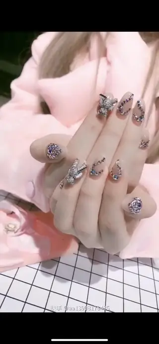 ネイル 🦋ネイルサロン ブラン🌈ゆりのネイルデザイン