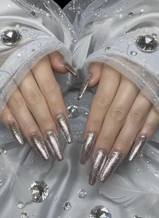 ネイル 24時間営業 UNABOMBAのネイルデザイン