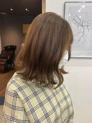 ミディアム カラー オリーブ/アッシュ やわらか透明感カラーのヘアスタイル