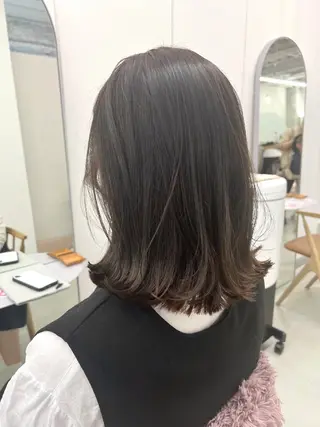 カラー 🌷花屋併設サロン 荘司まゆり🌷のヘアスタイル