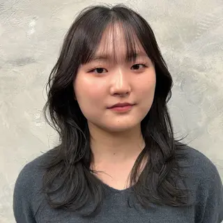 ロング 松川ヒナ|韓国レイヤ /耳つぼジュエリーのヘアスタイル