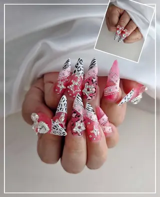 ネイル Lyna 池袋のネイルデザイン