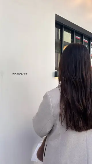 ロング カラー moon所属・平出 千尋のヘアスタイル