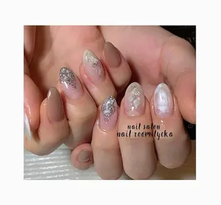 ネイル ﾈｲﾙﾙｰﾑﾘｯｶ 𝐦𝐚𝐲𝐮のネイルデザイン