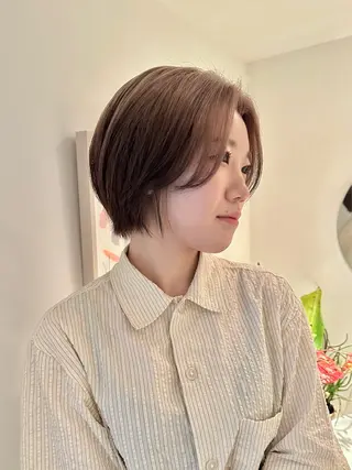 ショート カラー 磯　亜由香🌼 ブリーチ/ボブカットのヘアスタイル