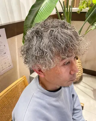 メンズ 富田 紗世のヘアスタイル