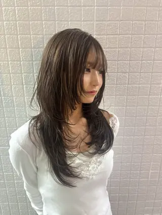 ロング 透明感カラー💙 髪質改善✨タイガ✨のヘアスタイル