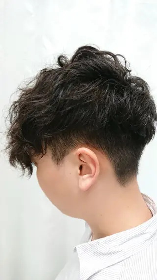 ショート パーマ メンズ au美容室所属・au栄矢場町 水素髪質改善Tのヘアスタイル