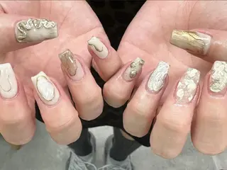 ネイル nailstudio eviz新宿店のネイルデザイン
