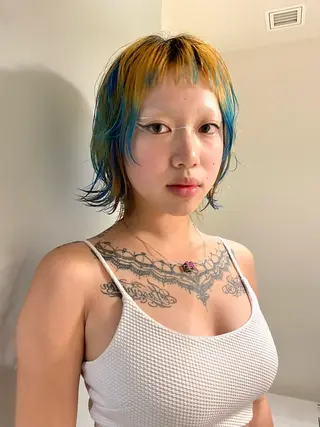 ミディアム カラー Hair & make Lamp所属・梅田のブリーチ特化 美容師KAI🥰のヘアスタイル