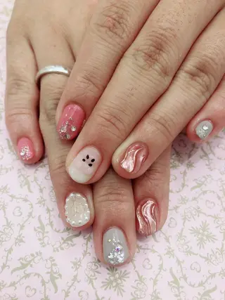 ネイル Piacere所属・Piacere 絵美のネイルデザイン